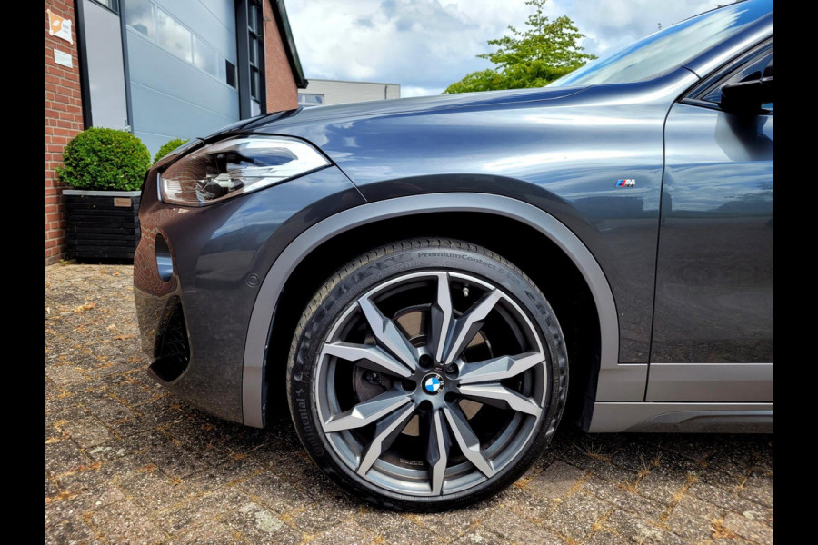 BMW X2 2.0i M-sport xDrive, Panorama, HUD, Harman Kardon