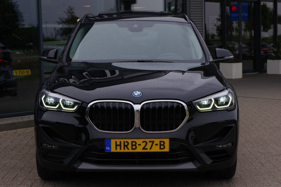 BMW X1 xDrive25e eDrive Edition 222 PK PHEV, Panoramadak, Trekhaak, Camera, LED Koplampen, Cruise Control