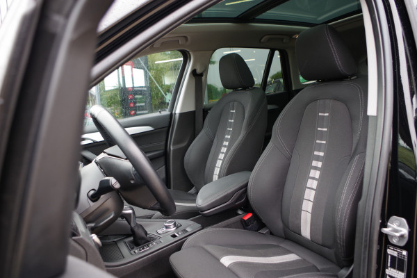 BMW X1 xDrive25e eDrive Edition 222 PK PHEV, Panoramadak, Trekhaak, Camera, LED Koplampen, Cruise Control