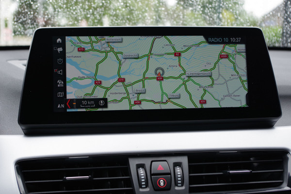 BMW X1 xDrive25e eDrive Edition 222 PK PHEV, Panoramadak, Trekhaak, Camera, LED Koplampen, Cruise Control