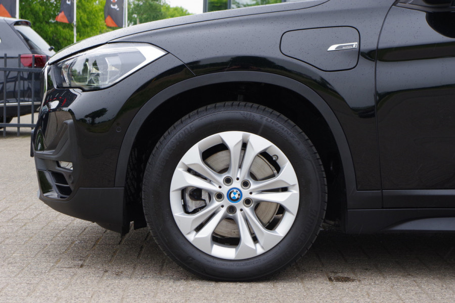 BMW X1 xDrive25e eDrive Edition 222 PK PHEV, Panoramadak, Trekhaak, Camera, LED Koplampen, Cruise Control