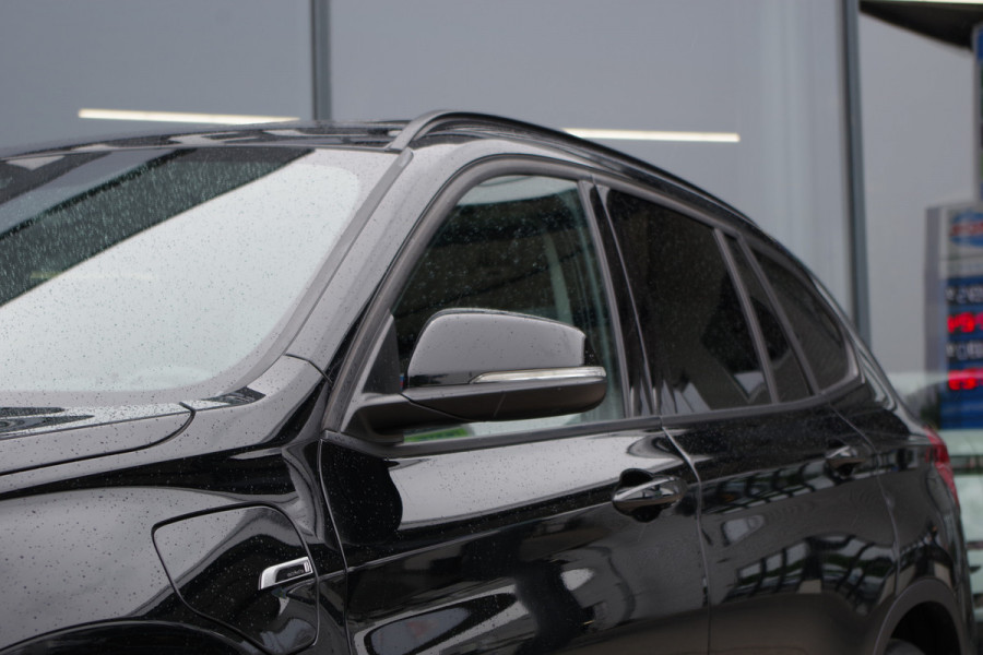 BMW X1 xDrive25e eDrive Edition 222 PK PHEV, Panoramadak, Trekhaak, Camera, LED Koplampen, Cruise Control