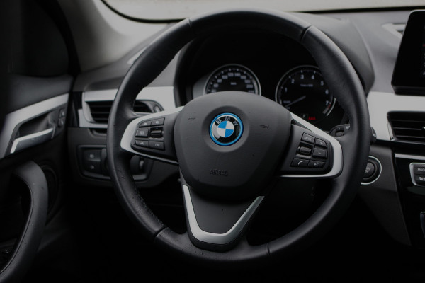 BMW X1 xDrive25e eDrive Edition 222 PK PHEV, Panoramadak, Trekhaak, Camera, LED Koplampen, Cruise Control