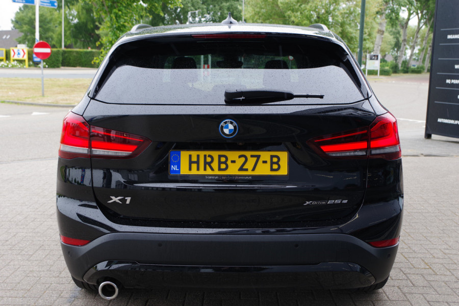 BMW X1 xDrive25e eDrive Edition 222 PK PHEV, Panoramadak, Trekhaak, Camera, LED Koplampen, Cruise Control