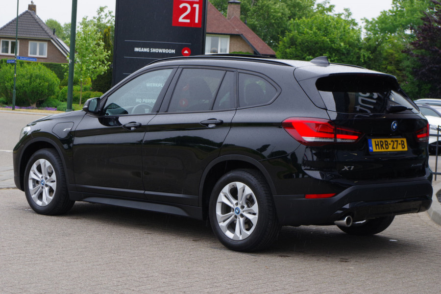 BMW X1 xDrive25e eDrive Edition 222 PK PHEV, Panoramadak, Trekhaak, Camera, LED Koplampen, Cruise Control