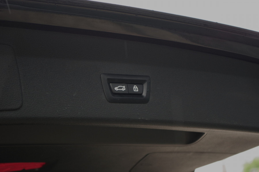 BMW X1 xDrive25e eDrive Edition 222 PK PHEV, Panoramadak, Trekhaak, Camera, LED Koplampen, Cruise Control