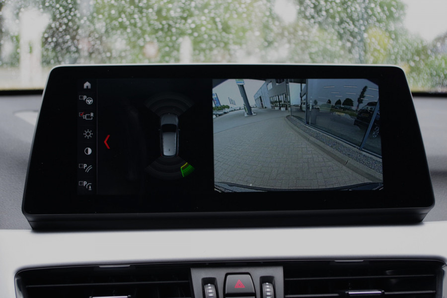 BMW X1 xDrive25e eDrive Edition 222 PK PHEV, Panoramadak, Trekhaak, Camera, LED Koplampen, Cruise Control