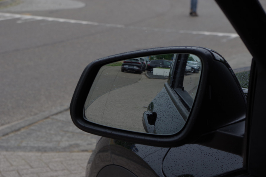 BMW X1 xDrive25e eDrive Edition 222 PK PHEV, Panoramadak, Trekhaak, Camera, LED Koplampen, Cruise Control