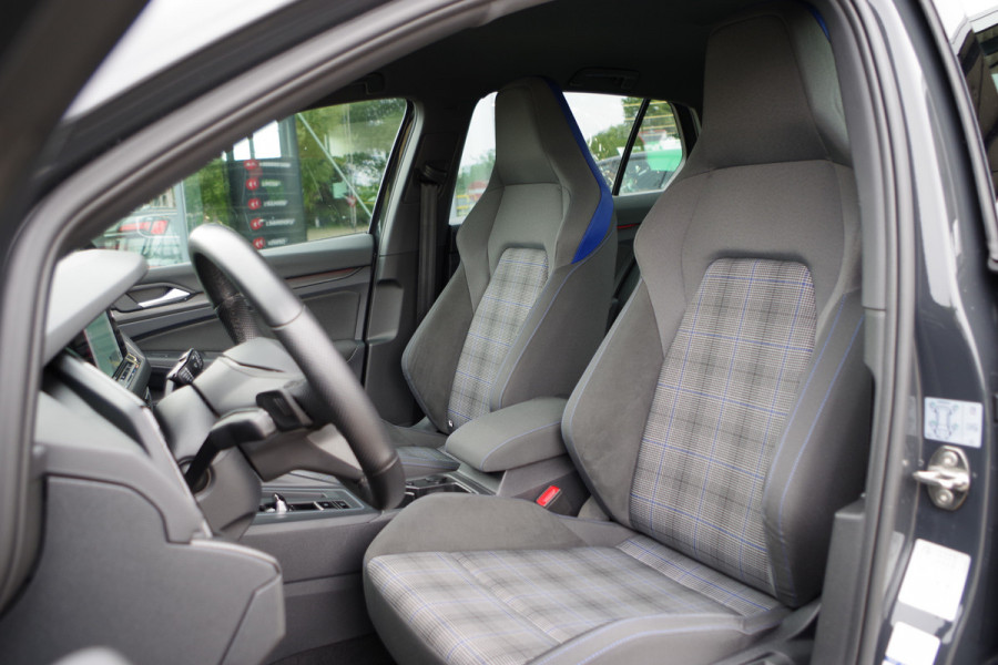 Volkswagen Golf 1.4 eHybrid GTE 245 PK PHEV, Carplay, Navigatie, Adap. Cruise Control, Kuipstoelen
