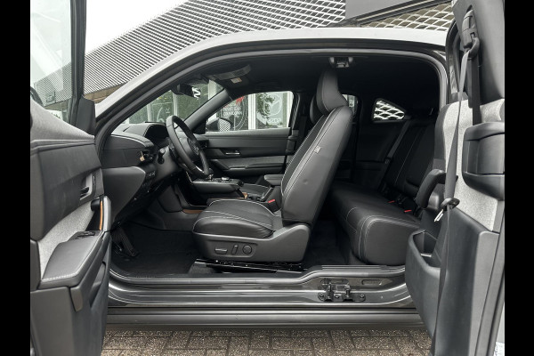 Mazda MX-30 e-SkyActiv R-EV 170 Exclusive-line | NIEUW TE REGISTREREN | STUUR EN STOELVERWARMING | CAMERA |