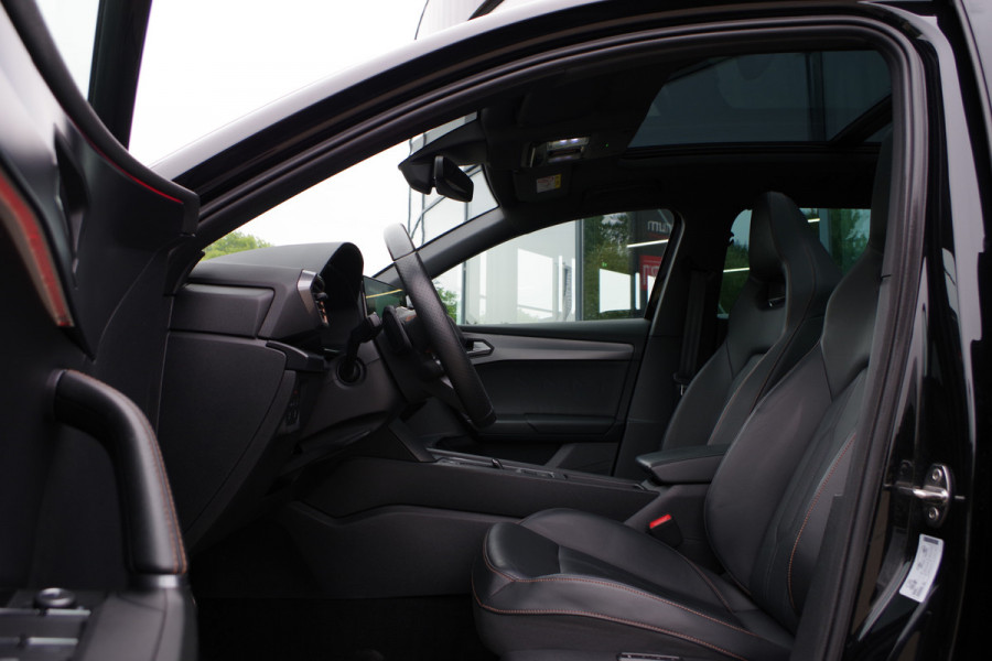CUPRA Leon Sportstourer 1.4 e-Hybrid 245 PK VZ Copper Edition PHEV, Panoramadak, Camera, 19" LM, Adap. Cruise Control, Carplay