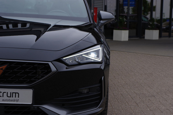 CUPRA Leon Sportstourer 1.4 e-Hybrid 245 PK VZ Copper Edition PHEV, Panoramadak, Camera, 19" LM, Adap. Cruise Control, Carplay