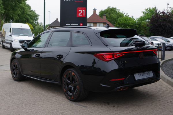 CUPRA Leon Sportstourer 1.4 e-Hybrid 245 PK VZ Copper Edition PHEV, Panoramadak, Camera, 19" LM, Adap. Cruise Control, Carplay