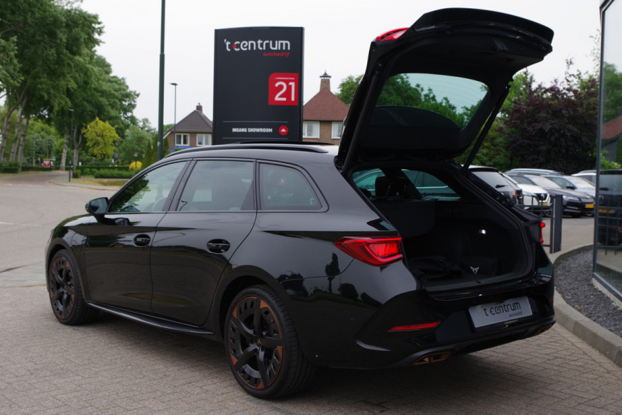 CUPRA Leon Sportstourer 1.4 e-Hybrid 245 PK VZ Copper Edition PHEV, Panoramadak, Camera, 19" LM, Adap. Cruise Control, Carplay
