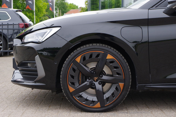 CUPRA Leon Sportstourer 1.4 e-Hybrid 245 PK VZ Copper Edition PHEV, Panoramadak, Camera, 19" LM, Adap. Cruise Control, Carplay