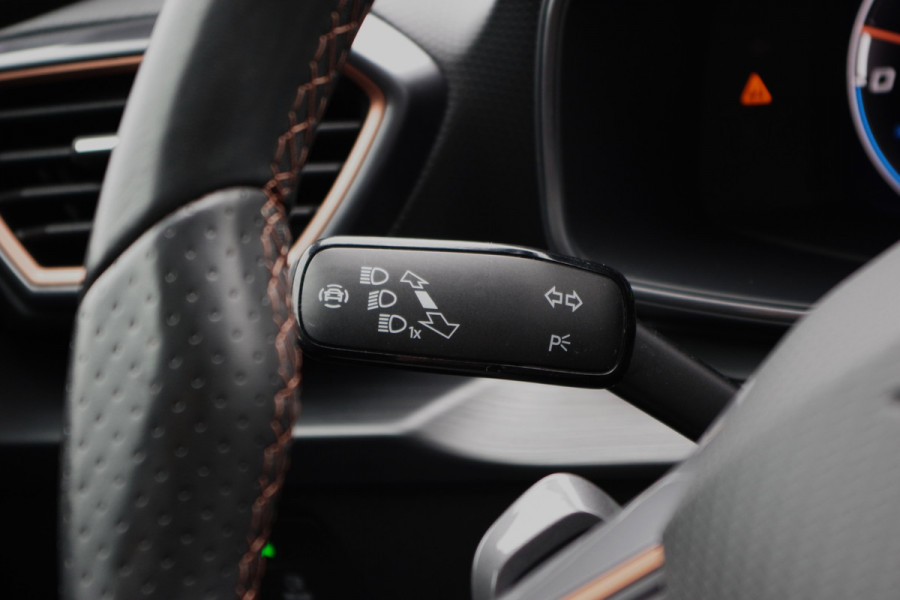 CUPRA Leon Sportstourer 1.4 e-Hybrid 245 PK VZ Copper Edition PHEV, Panoramadak, Camera, 19" LM, Adap. Cruise Control, Carplay