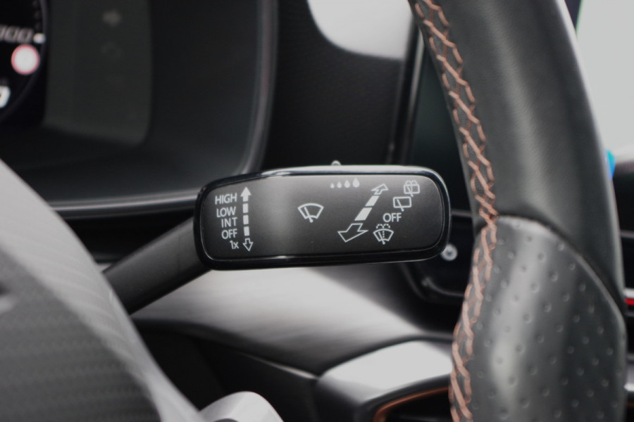 CUPRA Leon Sportstourer 1.4 e-Hybrid 245 PK VZ Copper Edition PHEV, Panoramadak, Camera, 19" LM, Adap. Cruise Control, Carplay