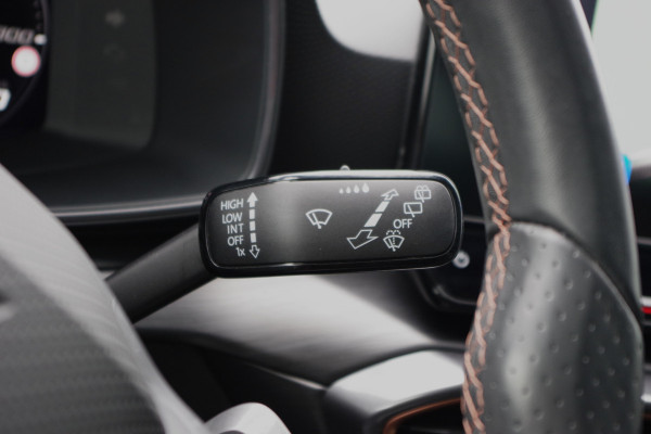 CUPRA Leon Sportstourer 1.4 e-Hybrid 245 PK VZ Copper Edition PHEV, Panoramadak, Camera, 19" LM, Adap. Cruise Control, Carplay