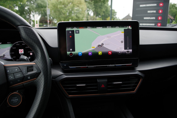 CUPRA Leon Sportstourer 1.4 e-Hybrid 245 PK VZ Copper Edition PHEV, Panoramadak, Camera, 19" LM, Adap. Cruise Control, Carplay