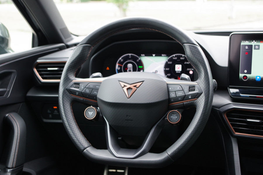CUPRA Leon Sportstourer 1.4 e-Hybrid 245 PK VZ Copper Edition PHEV, Panoramadak, Camera, 19" LM, Adap. Cruise Control, Carplay