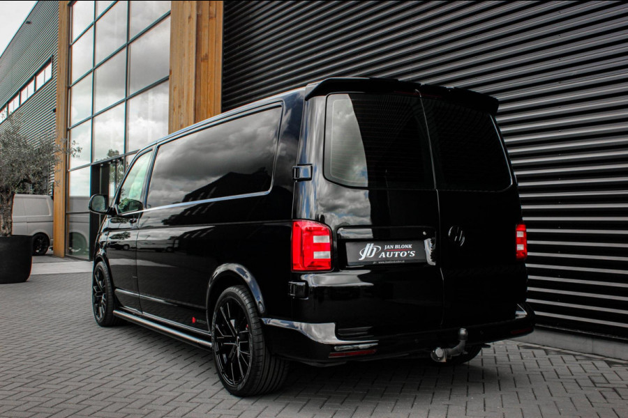 Volkswagen Transporter 2.0 TDI L2H1 150PK / APPLE CARPLAY / VERLAAGD / ALCANTARA STUUR / FULL BLACK / TREKAAK / SPOILER / CRUISE