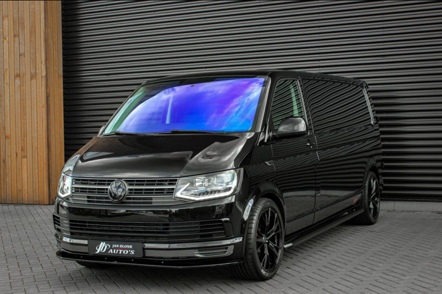 Volkswagen Transporter 2.0 TDI L2H1 150PK / APPLE CARPLAY / VERLAAGD / ALCANTARA STUUR / FULL BLACK / TREKAAK / SPOILER / CRUISE