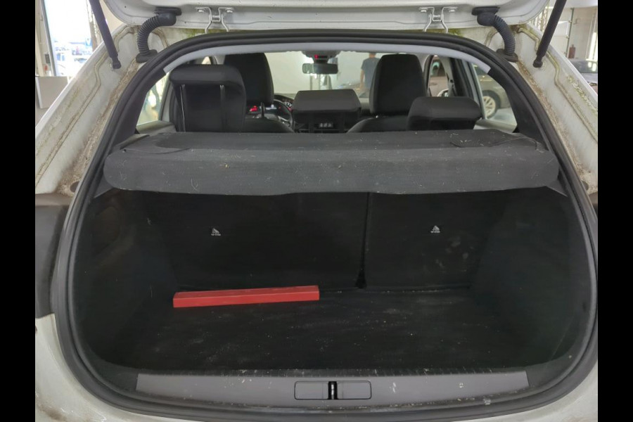 Peugeot 208 1.2 PureTech Blue Lease Active NL AUTO | NAVI | CAMERA | VELGEN ! 2DE PINKSTERDAG GEOPEND VAN 10:00 UUR T/M 17:00 UUR