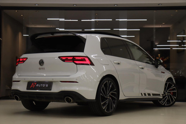 Volkswagen Golf 2.0 TSI GTI CLUBSPORT NURBERG /PANO/IQ-LIGHT/KEYLES/HUD/HK/VOL