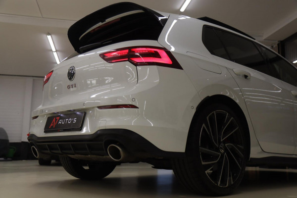 Volkswagen Golf 2.0 TSI GTI CLUBSPORT NURBERG /PANO/IQ-LIGHT/KEYLES/HUD/HK/VOL