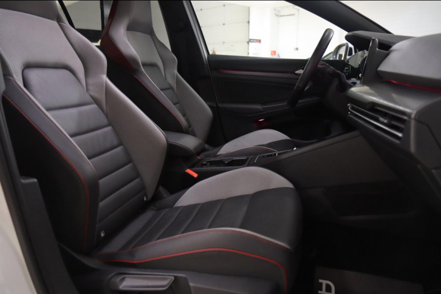 Volkswagen Golf 2.0 TSI GTI CLUBSPORT NURBERG /PANO/IQ-LIGHT/KEYLES/HUD/HK/VOL