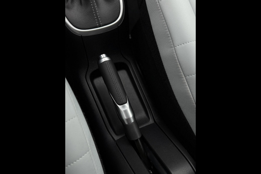 Citroën C3 1.2 PureTech ELLE Edition Camera Leder Automaat