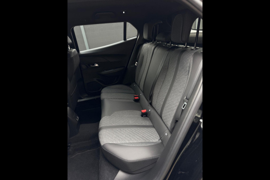 Peugeot 2008 1.2 PureTech 130 Allure 360° Camera Facelift model