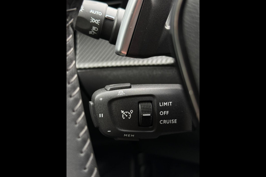 Peugeot 2008 1.2 PureTech 130 Allure 360° Camera Facelift model