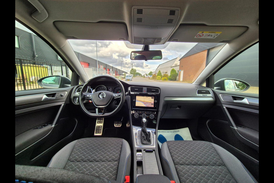Volkswagen Golf 1.5 TSI Highline DSG-7 Navi, Clima, Cruise, LED