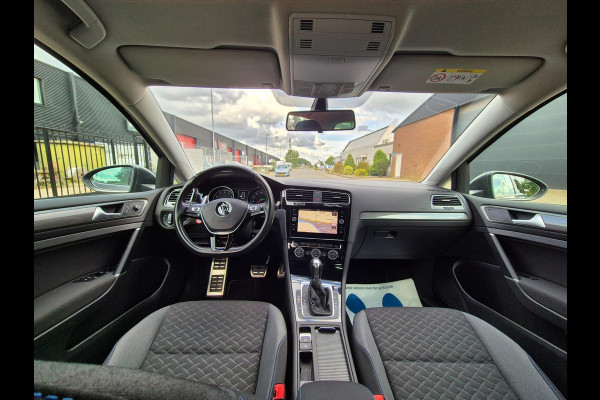 Volkswagen Golf 1.5 TSI Highline DSG-7 Navi, Clima, Cruise, LED
