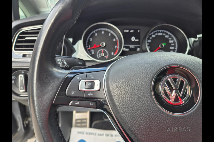 Volkswagen Golf 1.5 TSI Highline DSG-7 Navi, Clima, Cruise, LED