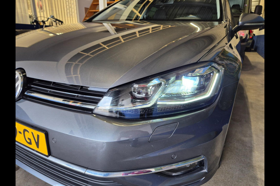 Volkswagen Golf 1.5 TSI Highline DSG-7 Navi, Clima, Cruise, LED