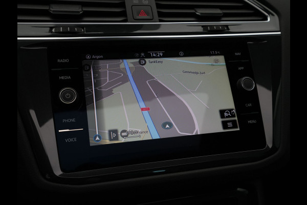 Volkswagen Tiguan 1.5 TSI 150pk DSG R-Line Panorama Camera Matrix Led Clima Carplay