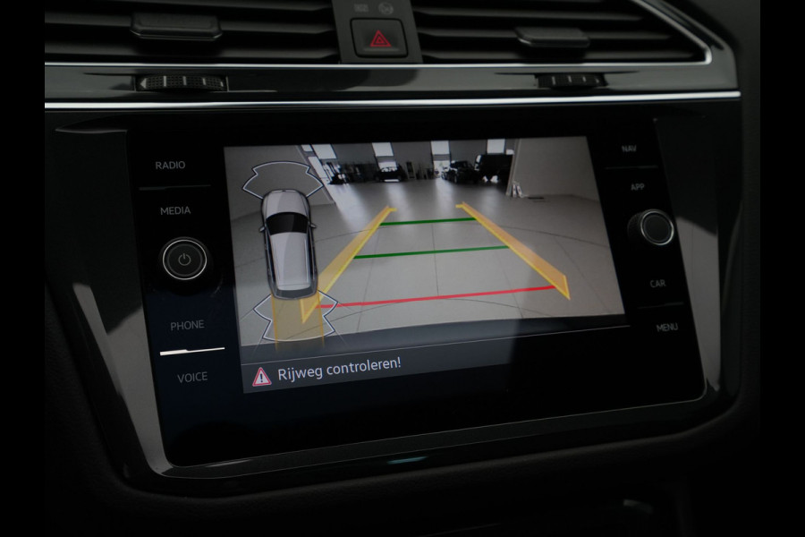 Volkswagen Tiguan 1.5 TSI 150pk DSG R-Line Panorama Camera Matrix Led Clima Carplay