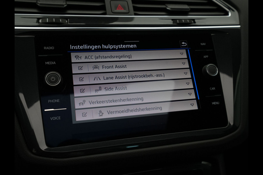 Volkswagen Tiguan 1.5 TSI 150pk DSG R-Line Panorama Camera Matrix Led Clima Carplay