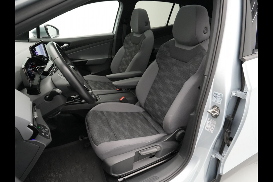 Volkswagen ID.4 Pure 52 kWh Panorama Matrix Led Stoelverwarming Warmtepomp Carplay Navigatie