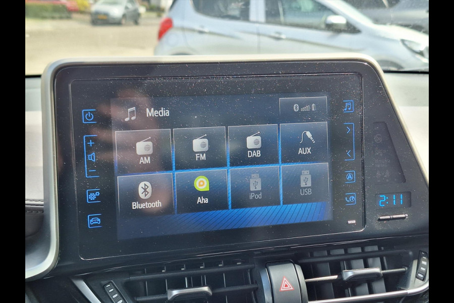 Toyota C-HR 1.8 Hybrid Executive | LED Pakket, Dodehoekherkenning, Navigatie, Stoel + Stuurverwarming, Keyless, Leer/Stof, 18 inch