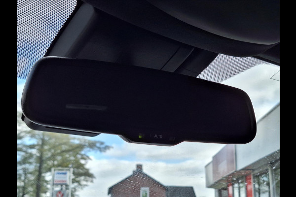 Toyota C-HR 1.8 Hybrid Executive | LED Pakket, Dodehoekherkenning, Navigatie, Stoel + Stuurverwarming, Keyless, Leer/Stof, 18 inch