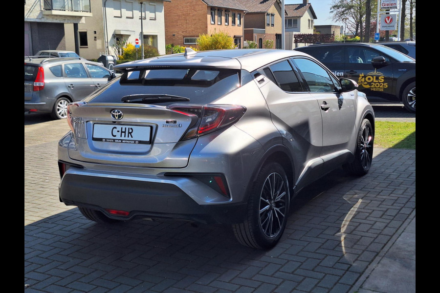Toyota C-HR 1.8 Hybrid Executive | LED Pakket, Dodehoekherkenning, Navigatie, Stoel + Stuurverwarming, Keyless, Leer/Stof, 18 inch