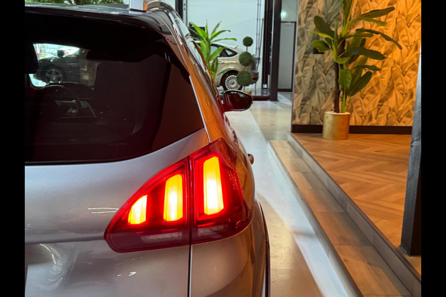 Peugeot 2008 1.2 PureTech Signature Garantie CarPlay StoelVW Parkeersensoren Cruise Navi Led Rijklaar