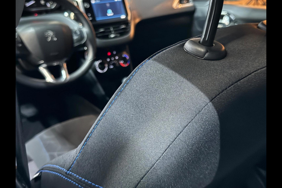 Peugeot 2008 1.2 PureTech Signature Garantie CarPlay StoelVW Parkeersensoren Cruise Navi Led Rijklaar