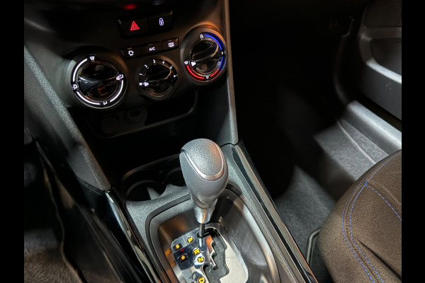 Peugeot 2008 1.2 PureTech Signature Garantie CarPlay StoelVW Parkeersensoren Cruise Navi Led Rijklaar