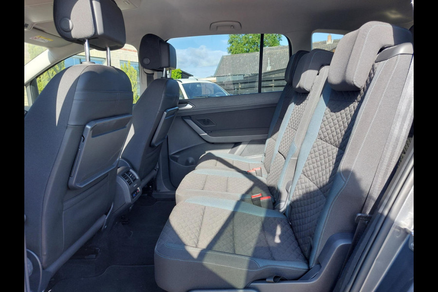 Volkswagen Touran 1.6 TDI Highline 7p | Trekhaak | ACC | 100% onderhouden