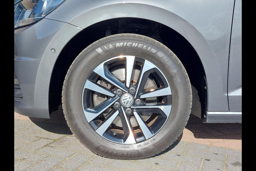 Volkswagen Touran 1.6 TDI Highline 7p | Trekhaak | ACC | 100% onderhouden