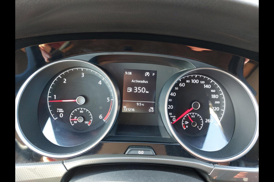 Volkswagen Touran 1.6 TDI Highline 7p | Trekhaak | ACC | 100% onderhouden
